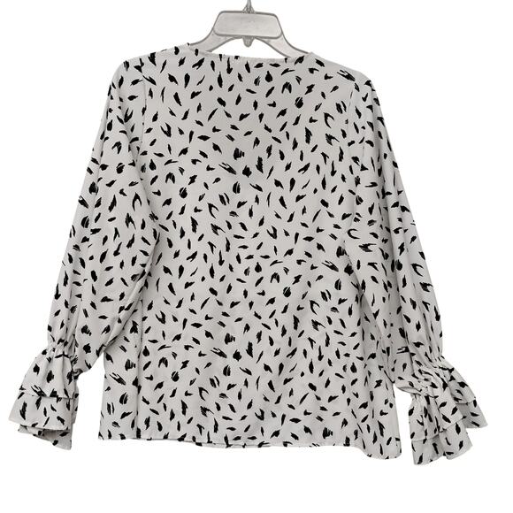 Vine & Love Blouse Size Medium White with Black Brushstroke Print Long Sleeve - Picture 6 of 8